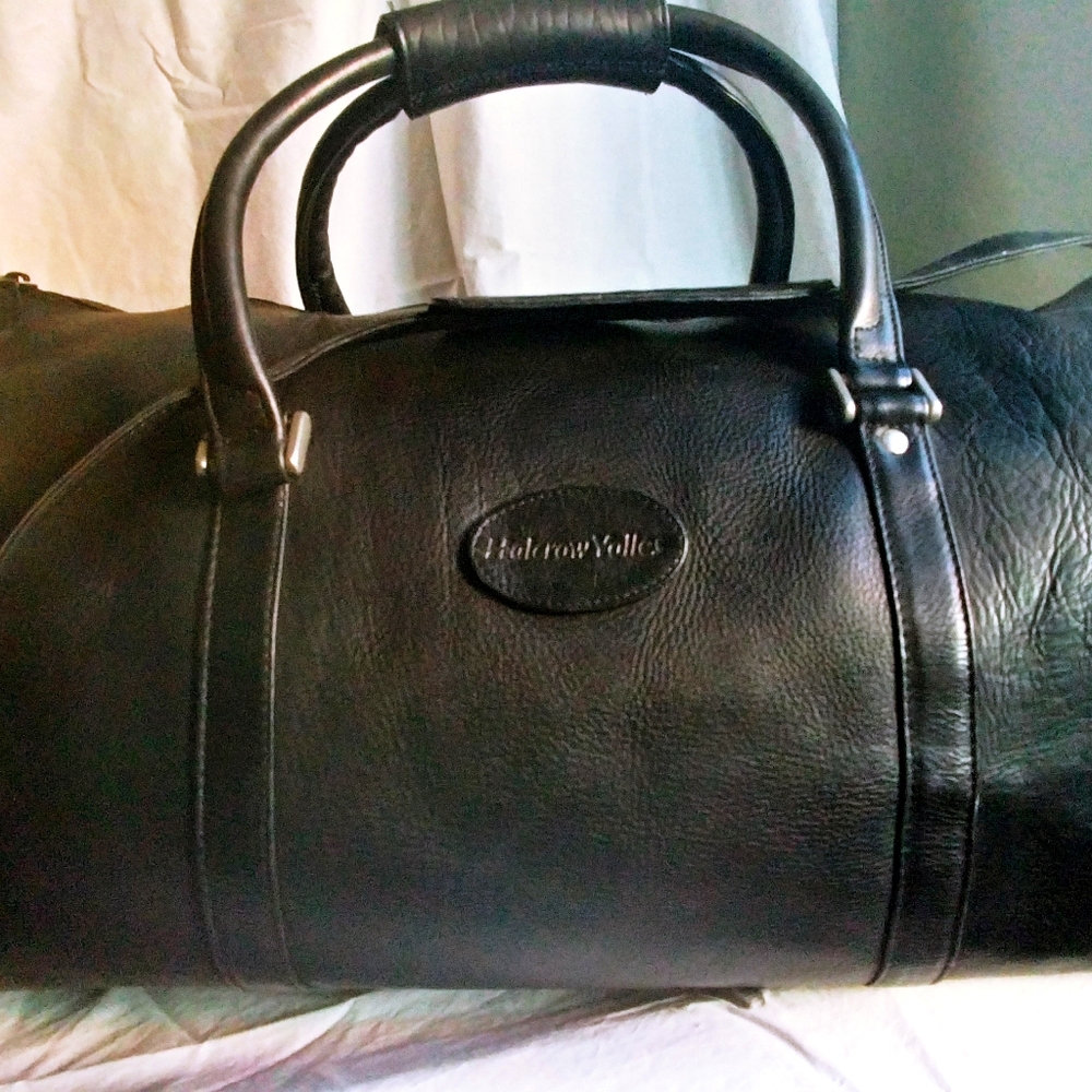 Leather weekend bag